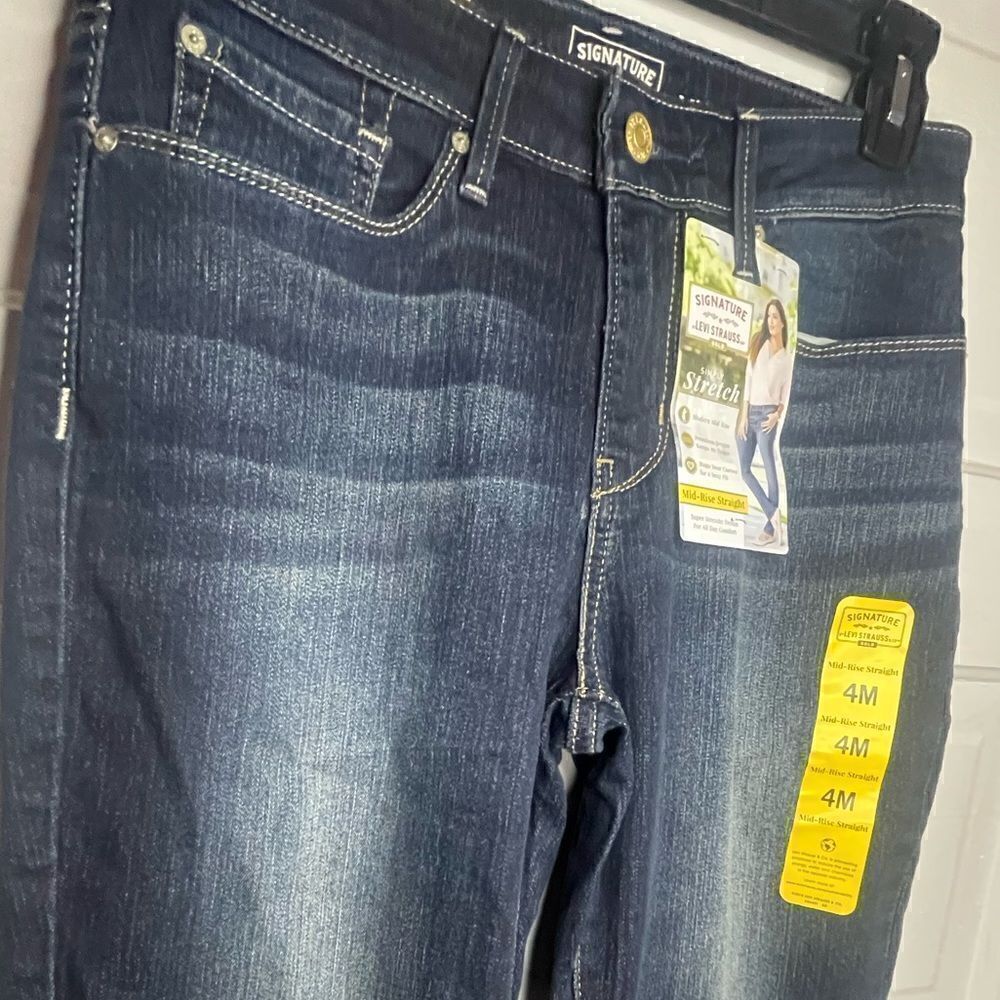 NWTs Signature Levi Strauss Mid-Rise Straight Leg - Picture 6 of 13
